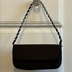 WEEKEND SALE! Vintage 90’s Preston & York Black Shoulder Bag with Silver Chain